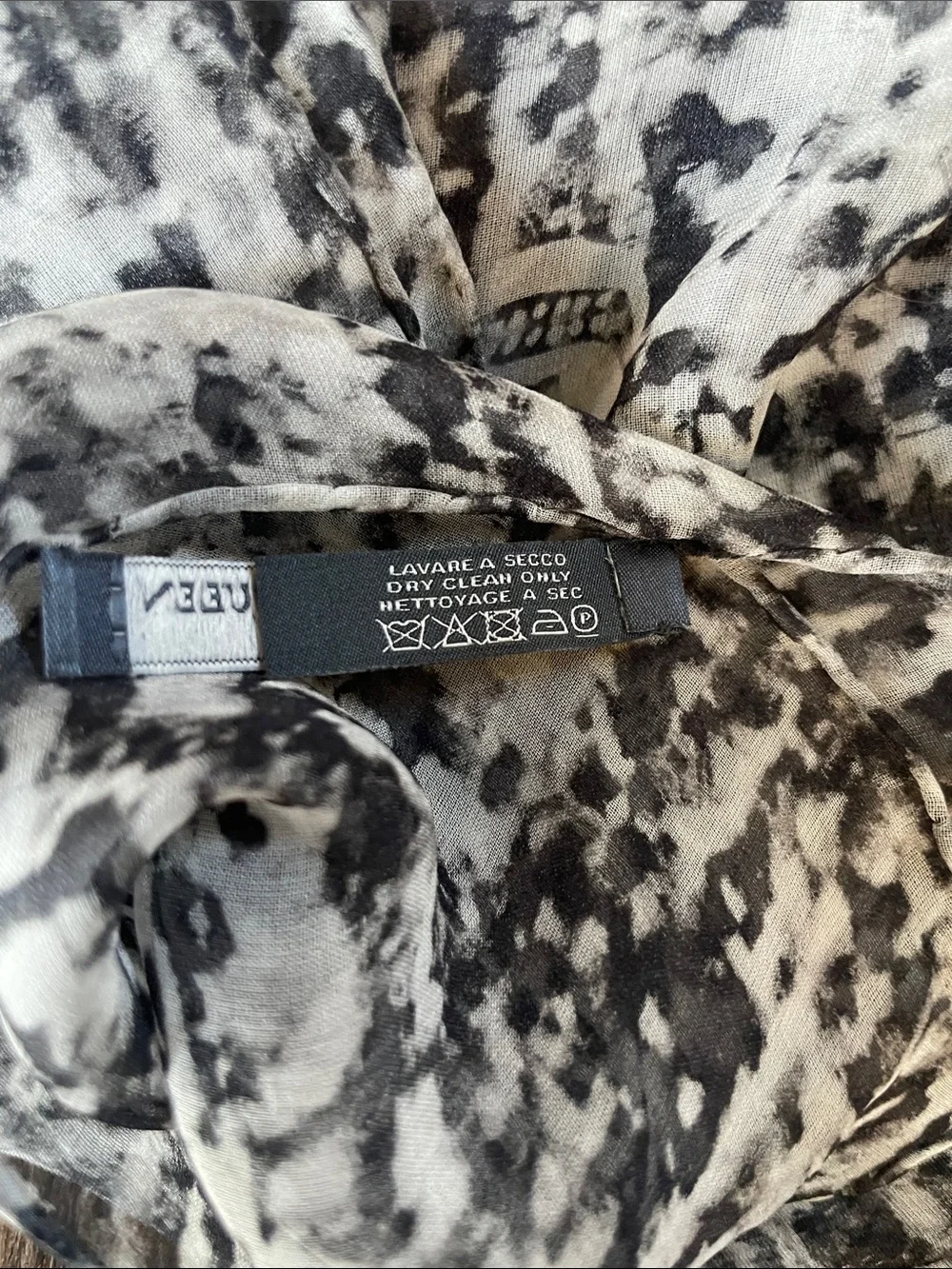 Alexander McQueen Black & White Skull Print Silk Scarf